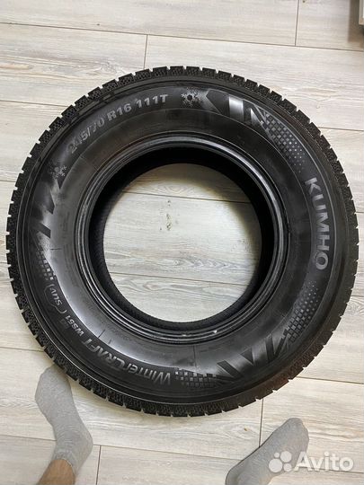 Kumho WinterCraft SUV Ice WS51 245/70 R16 111T