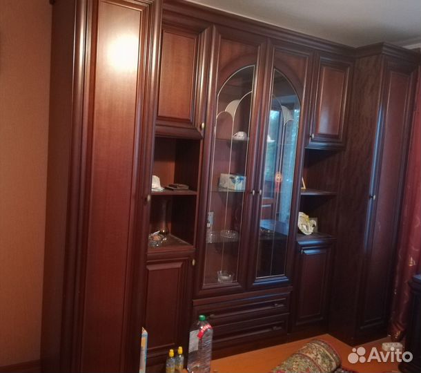 Продам стенку в гостиную