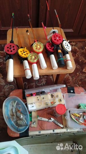 Зимние рыболовные снасти