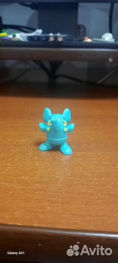 Игрушки киндер сюрприз и завр