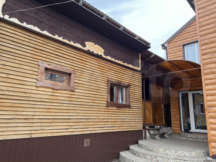 Дом 205 м² на участке 12 га