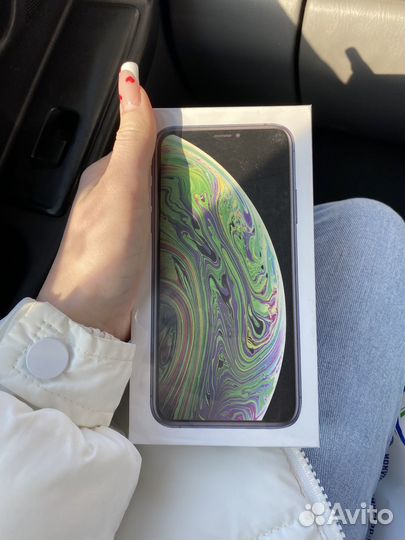 iPhone Xs, 64 ГБ