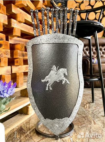 Набор шашлычный - Подставка под шампура топор нож