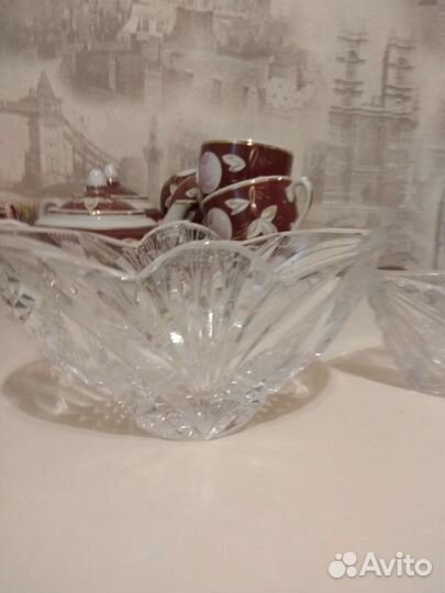 Хрустальные вазы конфетницы