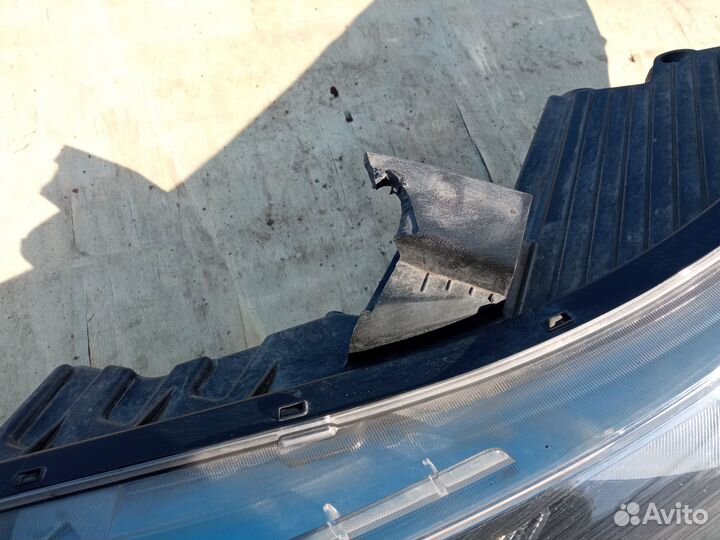 Фара левая Hyundai Solaris 2