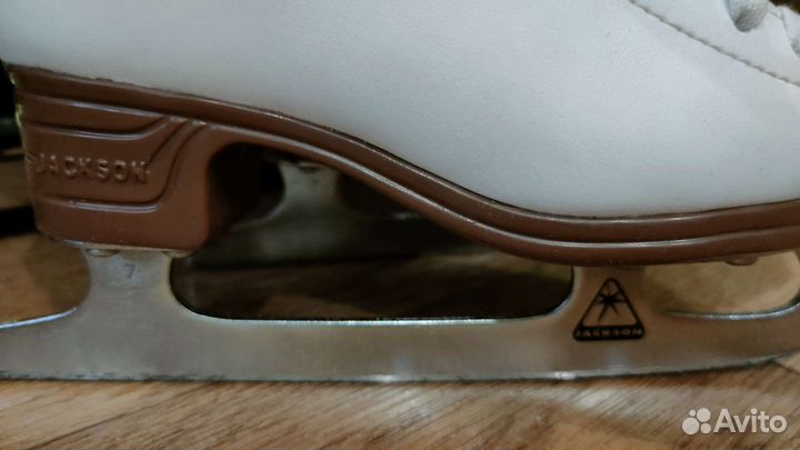 Фигурные коньки jackson,11