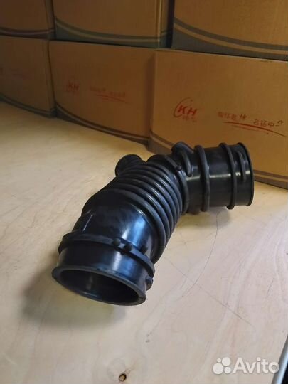 Патрубок воздушного фильтра Mitsubishi Outlander