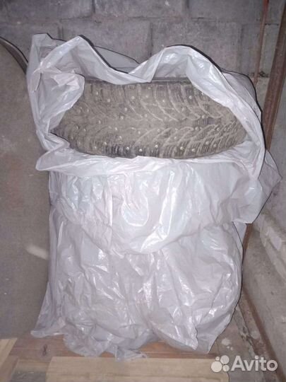 Nokian Tyres Hakkapeliitta 9 SUV 215/65 R16