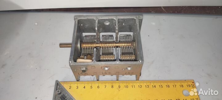 Конденсатор переменной ёмкости 3-х секционный