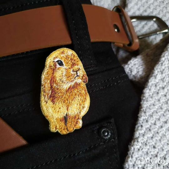 Брошь ручной работы 