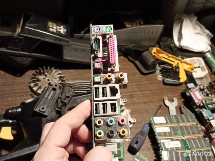 Материнская плата