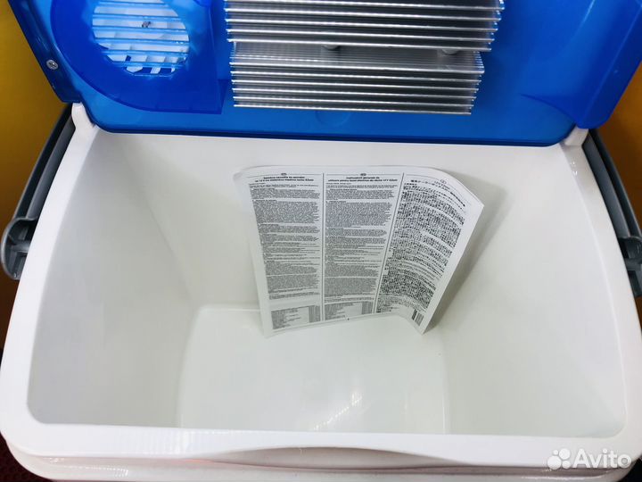 Z.8235 автохолодильник Ezetil E26