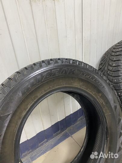 Bridgestone Blizzak Spike-01 205/70 R15