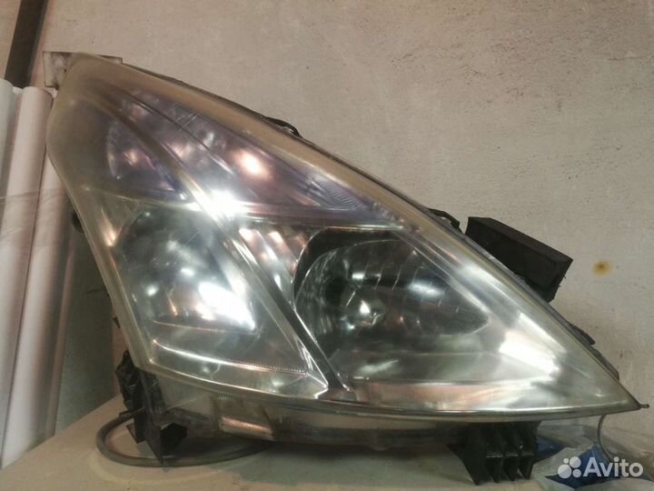 Nissan Teana j32 передняя правая фара