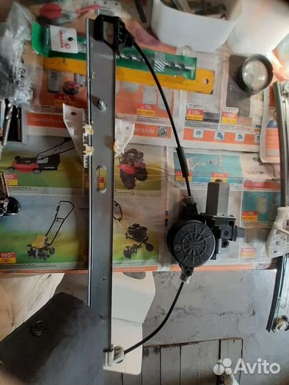 Стеклоподъемник mazda demio de3fs