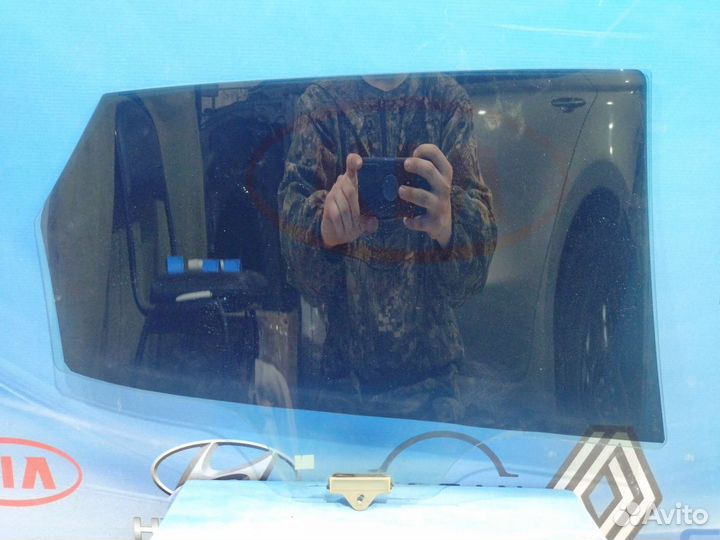 Стекло боковое двери Kia ceed 2 JD Лев