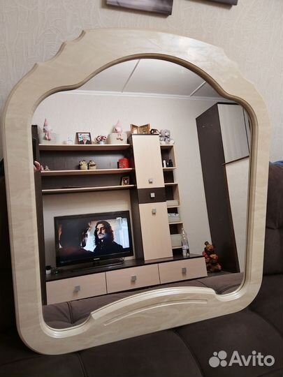 Зеркало настенное