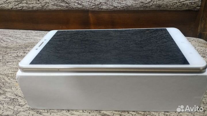 Xiaomi Mi Max 2, 4/64 ГБ