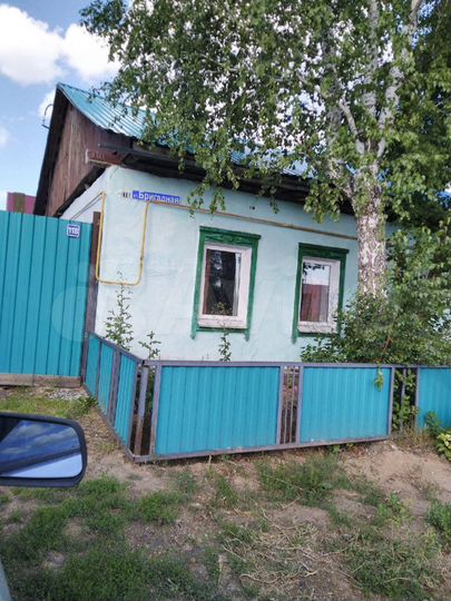 Дом 37 м² на участке 5 сот.