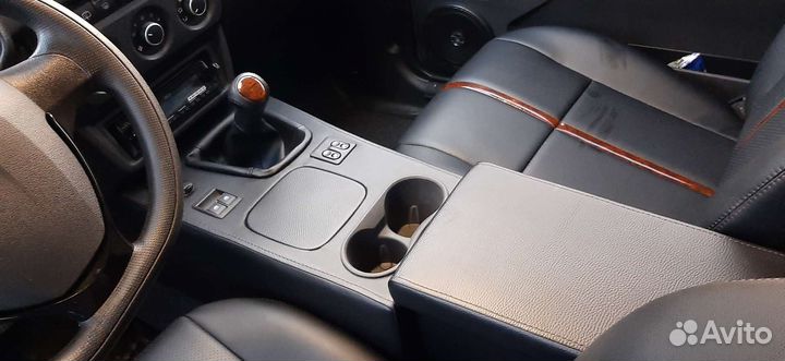 Подлокотник niva urban