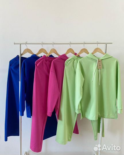 Женская / Мужская одежда оптом от производителя