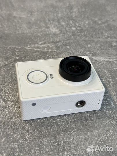 Экшн камера и монопод с кнопкой