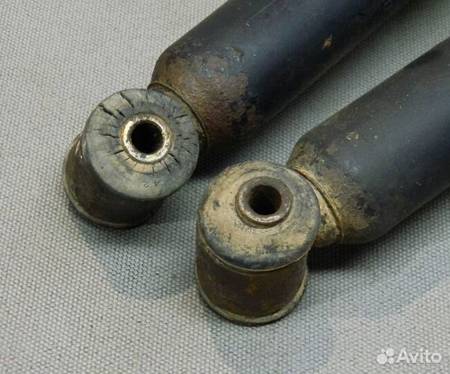 Стойка задняя VW Jetta 1