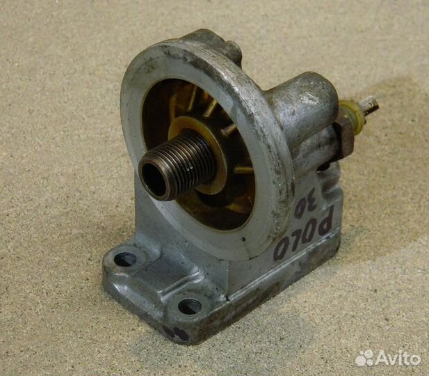 Кронштейн масляного фильтра VW Polo 3 1.6