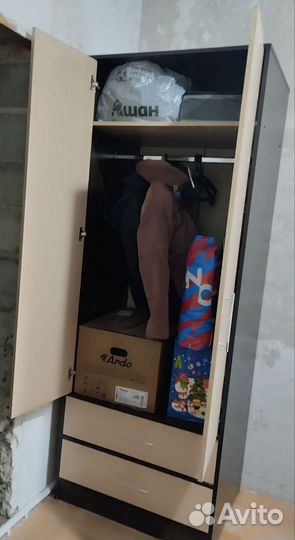Шкаф