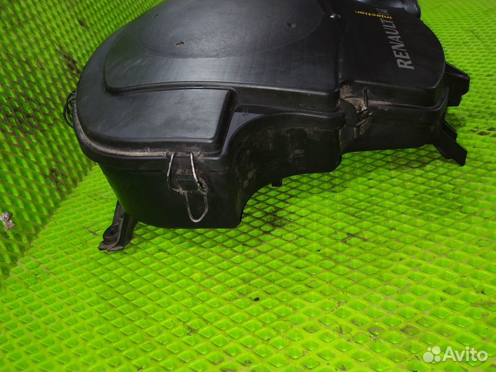 Корпус воздушного фильтра Renault Sandero