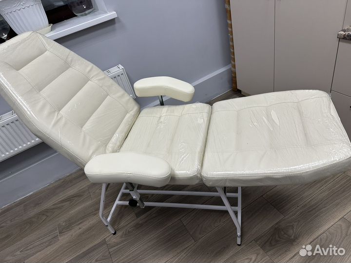 Кушетка косметологическая