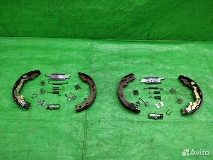 Колодки ручника Dodge Caliber / Jeep Compass