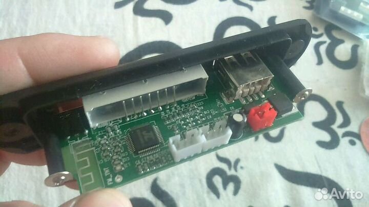 Плеер USB, Bluetooth, TF (micro SD), AUX и радио