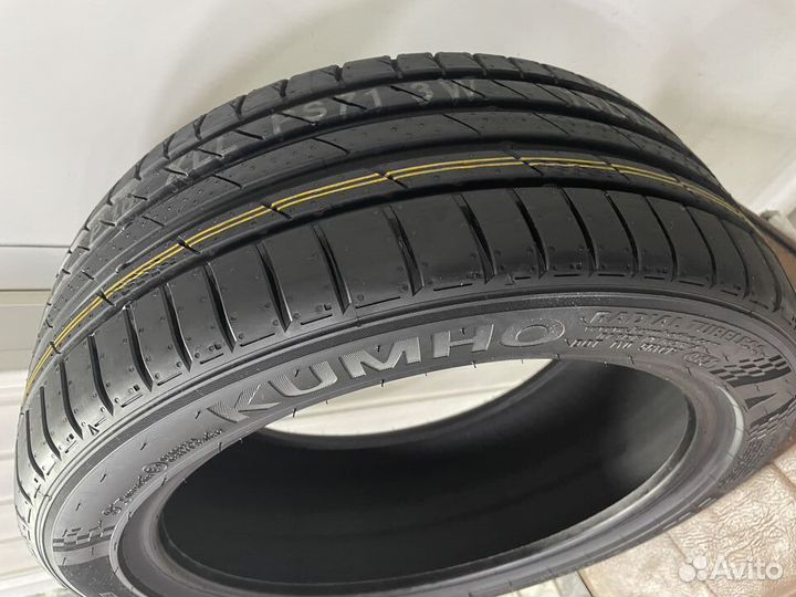 Kumho Ecsta PS71 205/45 R16 87W