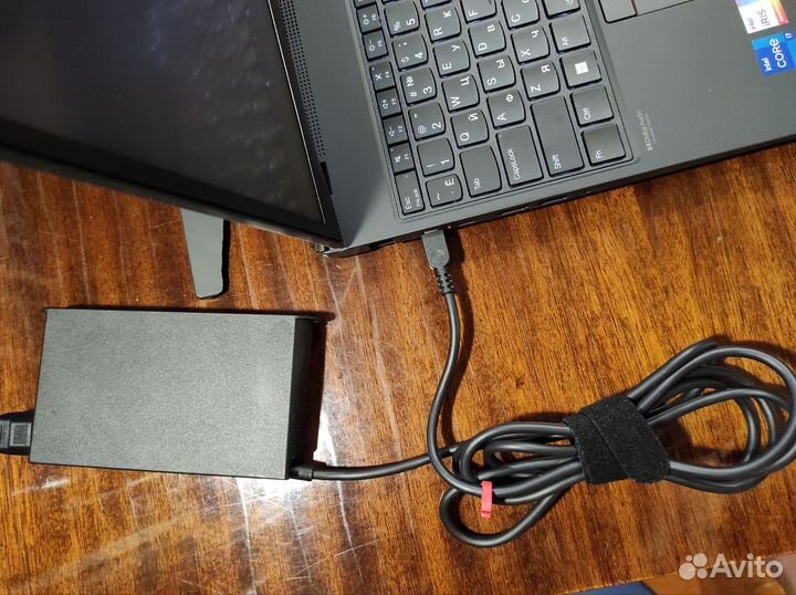 Ноутбук Lenovo think pad T16 Gen1