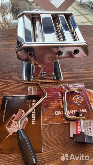 Лапшерезка Redmond