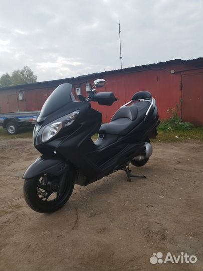 Suzuki SkyWave 250 максискутер Сузуки Скайвей