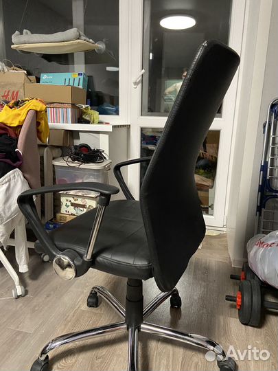 Компьютерное кресло офисное