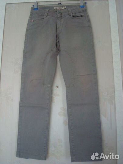 Джинсы серые