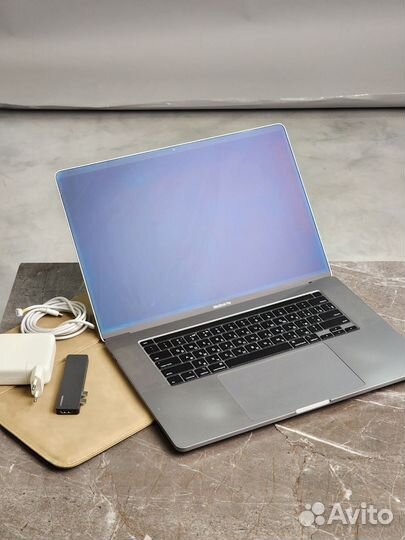 Apple MacBook Pro 16 2019 i7 16gb