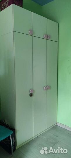 Комплект мебели в детскую комнату