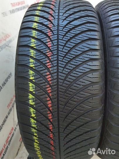 Goodyear Vector 4Seasons 235/55 R17 103V