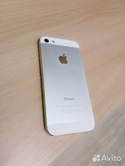 Телефон iPhone 5