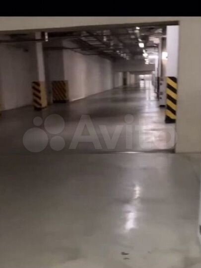 Машиноместо, 10 м²