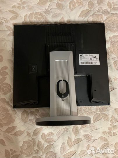 Монитор Samsung SyncMaster 913BM