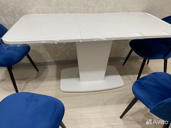Кухонный стол