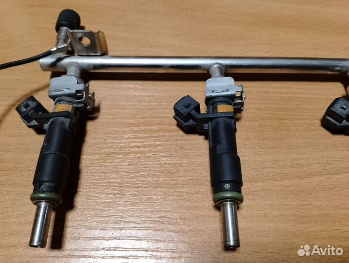 Топливная рампа Шевроле Круз 1.8 б/у оригинал