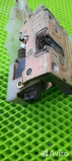 Замок двериRenault