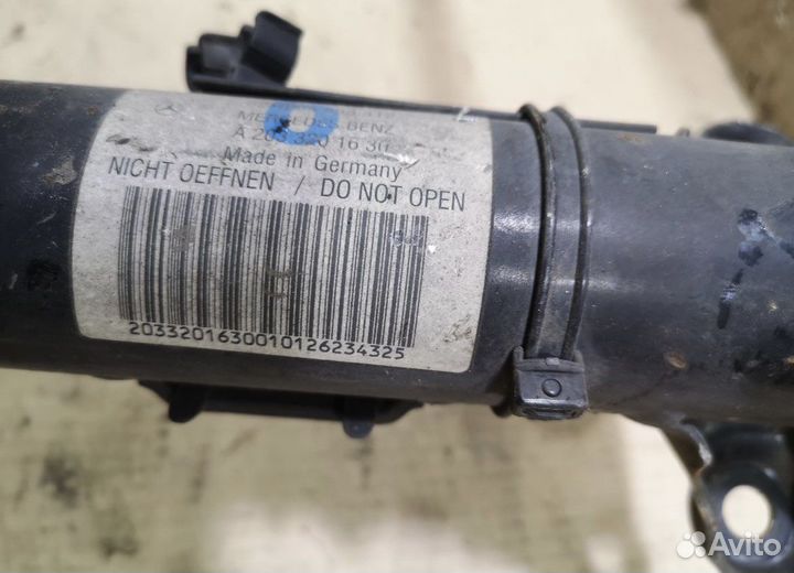 Стойка передняя Mercedes c-class w203