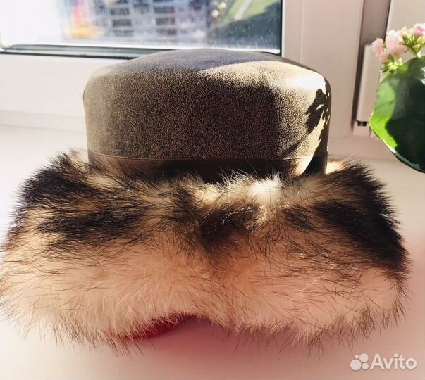 Шапка зимняя женская с натуральным мехом